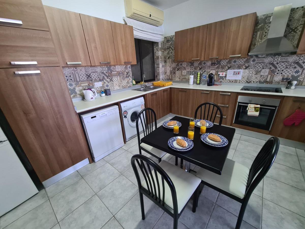 Spacious Seafront Apt Next To Sliema-Valeta Ferry Exterior foto